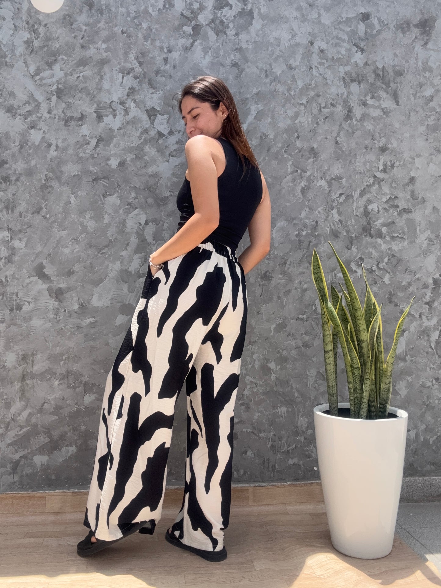 Palazzo Prints Vaca